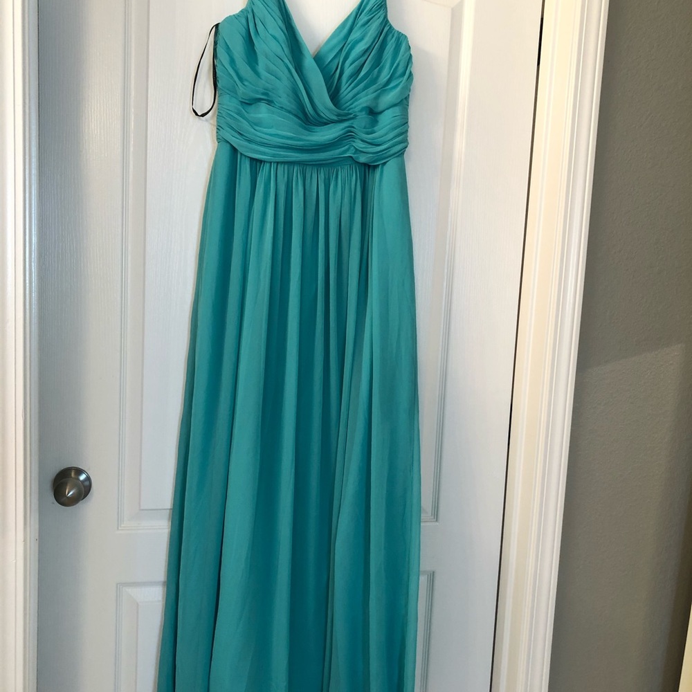 Dress - Picture 10 of 10